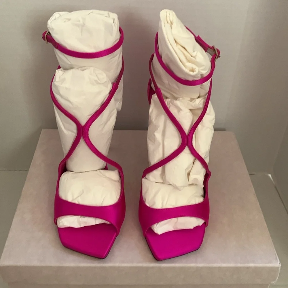 Jimmy Choo daring distinct
